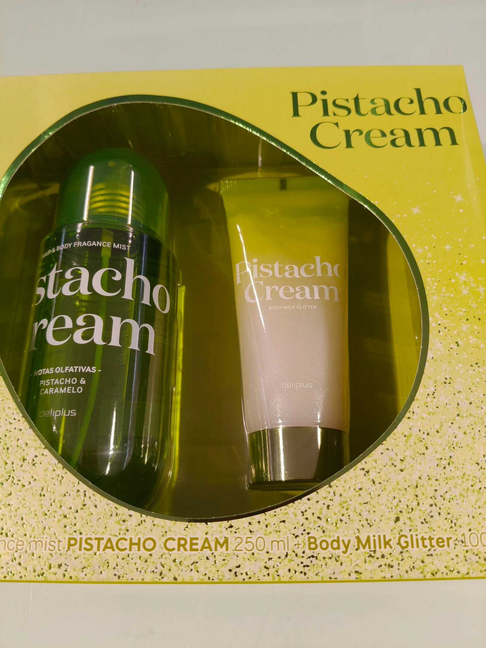 Set Pistacho Cream con perfume y loción corporal, Nuevo